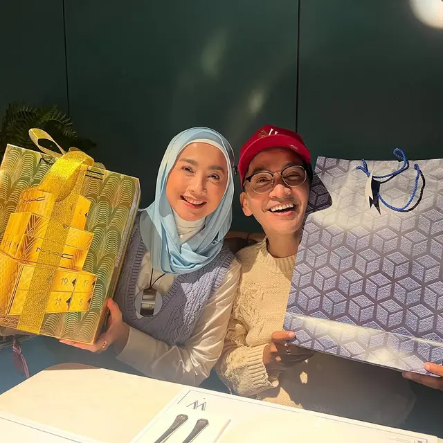 Desy Ratnasari dan Ruben Onsu
