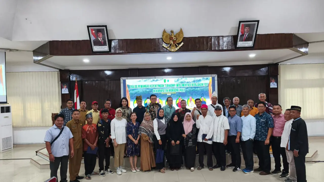 Peserta dialog konflik perusahaan dengan masyarakat adat di Kabupaten Indragiri Hulu.