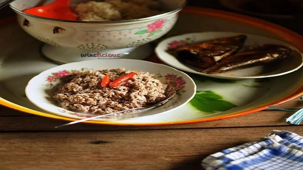 Lawa Jantung Pisang, makanan khas Sulsel bisa jadi menu sahur (Liputan6.com/ Eka Hakim)