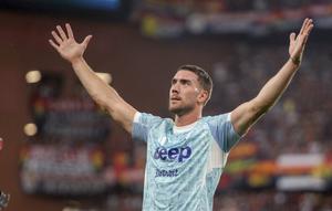 Dusan Vlahovic (Juventus) merayakan gol pembuka dalam laga Serie A di Genoa, Italia, 31 Agustus 2025. (Tano Pecoraro/LaPresse via AP)