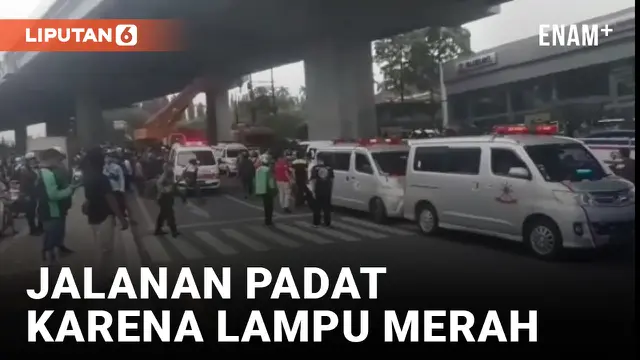 Kejadian Kecelakaan Cibubur, Jalanan Cukup Padat karena Tunggu Lampu Merah