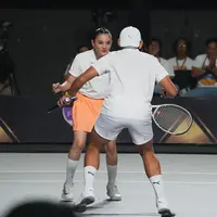 Ibnu Jamil dan Ririn Ekawati main tenis [Instagram/ibnujamilo]