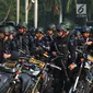 Anggota Korps Brimob mengikuti apel bersama di Lapangan Silang Monas, Jakarta, Kamis (13/6/2019). Apel konsolidasi Operasi Ketupat 2019 dan pengamanan sidang gugatan Pilpres itu diikuti personel Polri, TNI, Satpol PP DKI Jakarta, Dishub DKI Jakarta, dan pemadam kebakaran. (merdeka.com/Imam Buhori)