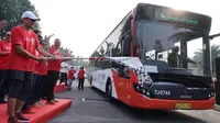 Sebanyak 100 bus dengan tema Wonderful Indonesia bakal menjadi moda pengangkut para atlet di Asian Games 2018. (Twitter/@sandiuno)