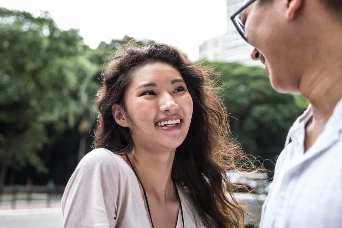pasangan cinta romantis