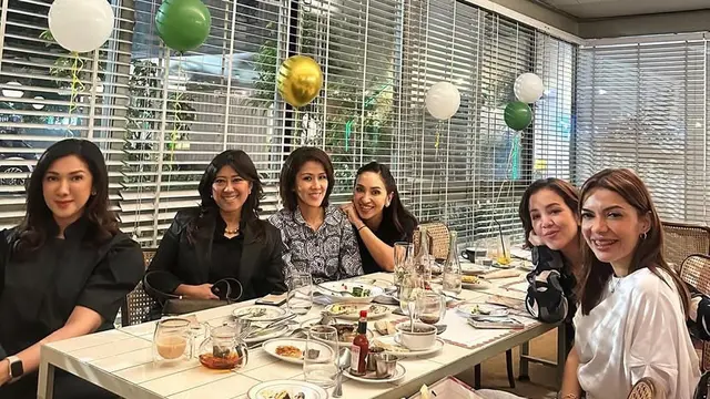 Meutya Hafid dan Fifi Aleyda Yahya yang Kini Menjadi Pejabat di Komdigi. [@fifialeydayahya]