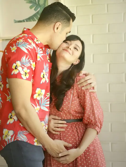 Asmirandah dan Jonas Rivanno (Bambang E Ros/Fimela.com)