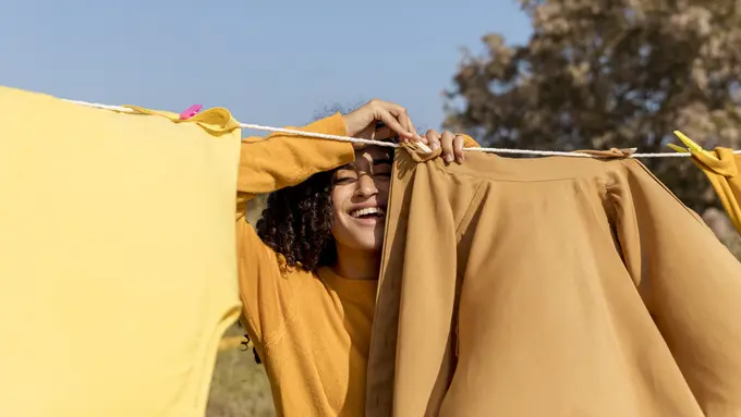 Tips Menjaga Bumi dengan Memilah Pakaian