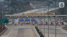 Pembangunan jalan tol ini untuk memecah kepadatan di ruas Jalan Tol Lingkar Luar Jakarta. (Liputan6.com/Herman Zakharia)
