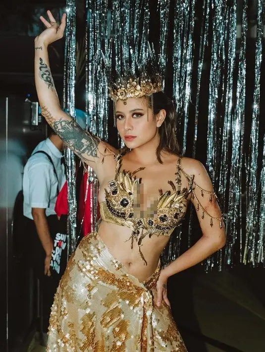 <p>Awkarin. [Foto: instagram.com/narinkovilda]</p>