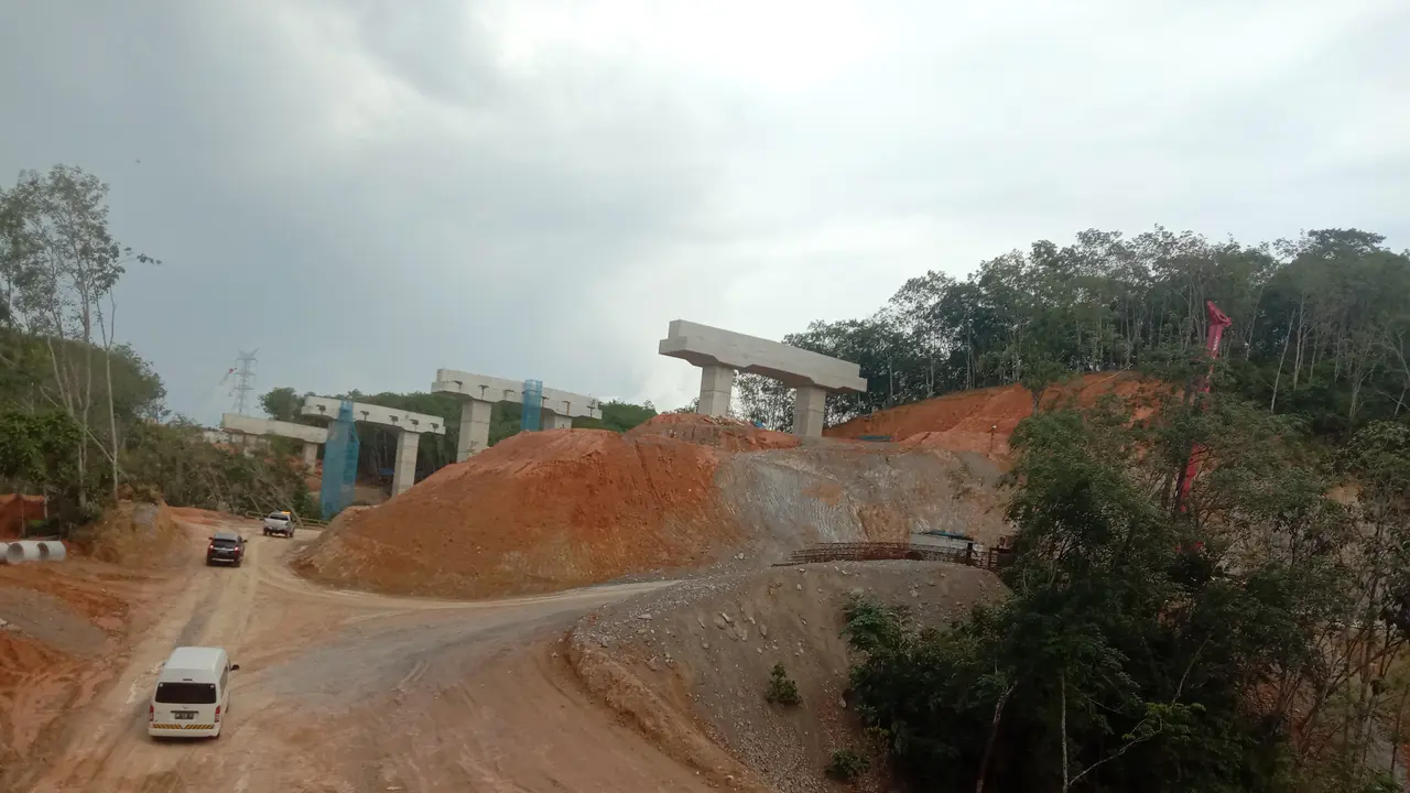 Progres proyek Jalan Tol Trans Sumatera (JTTS) ruas Tol Pekanbaru-Palembang seksi Bangkinang-Pangkalan
