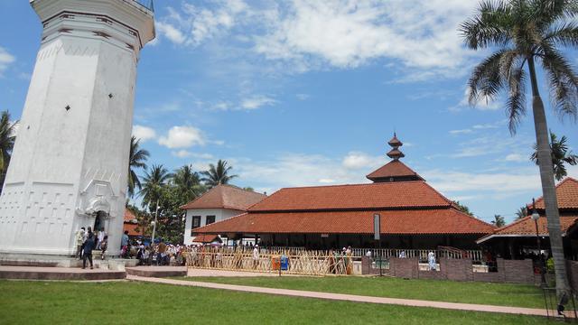 Tahun Baru Islam, Masjid Agung Banten Lama Ramai Peziarah
