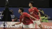 Pasangan Indonesia-Malaysia Ricky Karandasuwardi dan Angga Pratama saat berlaga  di Indonesia Open 2017 di JCC, Selasa (14/6/2017. (Bola.com/M Iqbal Ichsan)