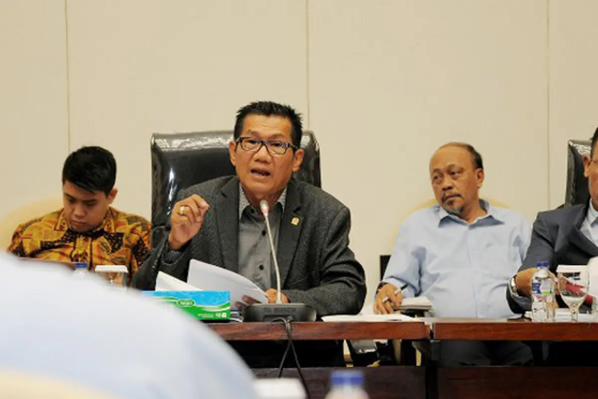 Ketua Pansus Angket KPK Agun Gunandjar Sudarsa menegaskan, penyerahan aset dari KPK ke Arsip Nasional Republik Indonesia (ANRI) tidak dibenarkan.