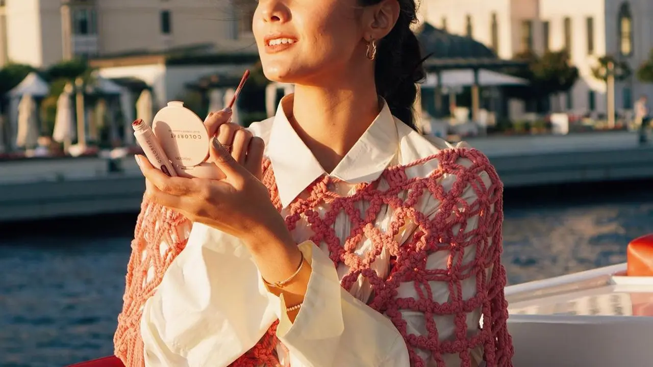 Inspirasi mix and match outfit dari Amanda Rawles