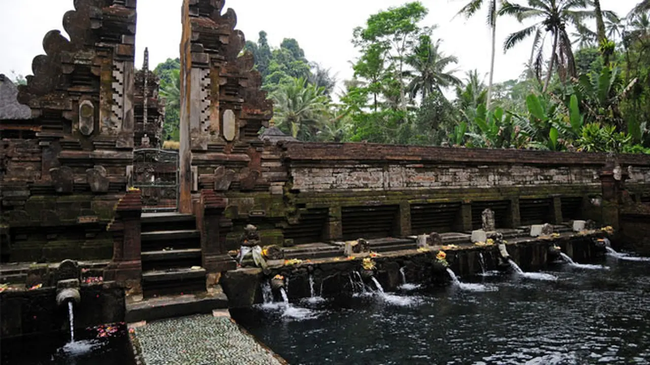 Obama Kunjungi Pura Tirta Empul Tampaksiring Bali