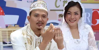 Kabar bahagia datang dari Aiko Sarwosri Isra atau yang akrab disapa Chef Aiko. Lantaran ia resmi menikah dengan Saugi Balfas pada Sabtu (7/4/2018) di Ciputat, Tangerang Selatan. (Nurwahyunan/Bintang.com)