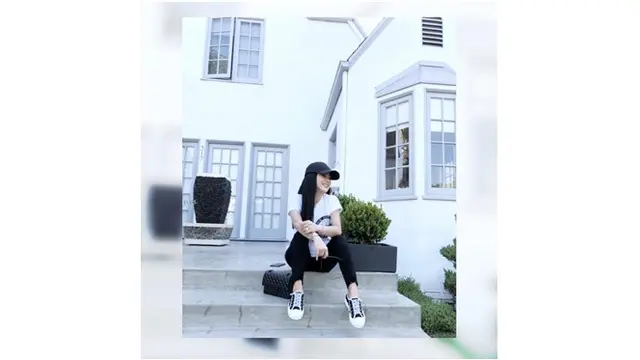 Sering Tampil Glamor, Ini 7 Potret Syahrini Dengan Penampilan Kasual