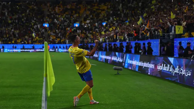 Foto: Cristiano Ronaldo Cetak Gol ke-17 Buat Al Nassr, Legenda Liverpool Terancam Dipecat?