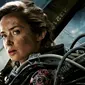 Emily Blunt yang menjadi aktris utama Edge of Tomorrow bersama Tom Cruise, dikabarkan bakal memainkan karakter Captain Marvel. (theartmad.com)