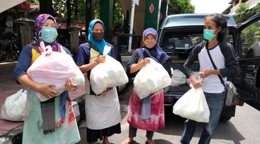 Dapur Umum Rakyat Bantu Rakyat Buruh Gendong Yogyakarta (sumber: Twitter/@SistersInDanger)