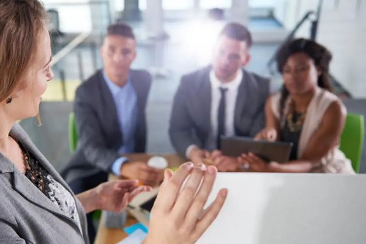 5 Tipe Teman Kerja yang Bisa Membantu Anda Meraih Sukses 