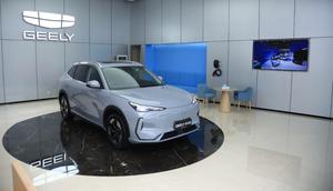 Geely Andalan Lippo Mall Kemang dirancang sebagai city store yang mampu menghadirkan pengalaman interaktif bagi pengunjung mall.