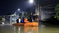 Banjir hingga 2 Meter Rendam Permukiman di Kota Tangerang, Ratusan Warga Mengungsi