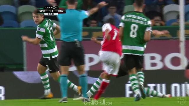 Berita video highlights Liga Portugal 2017-2018, Sporting CP melawan Sporting Braga dengan skor 2-2. This video presented by Ballball.