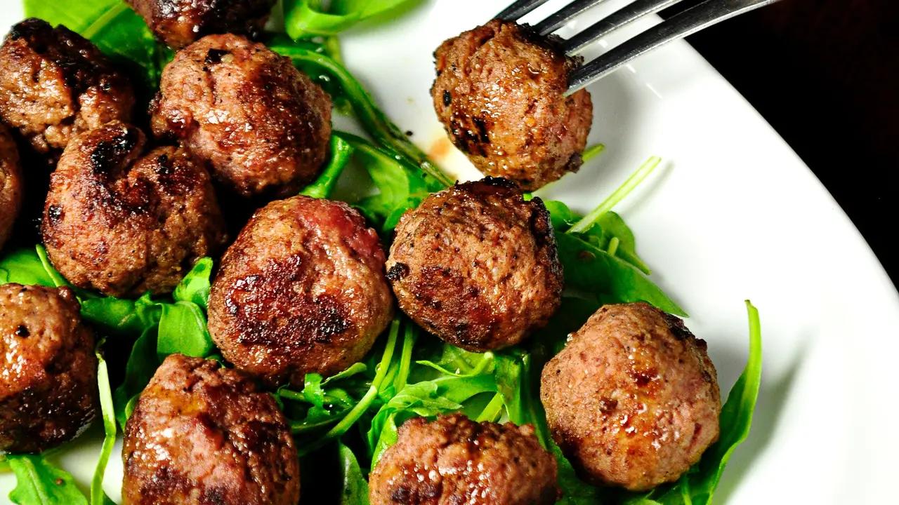 Resep Bakso Bakar Mentega yang Praktis dan Lezat