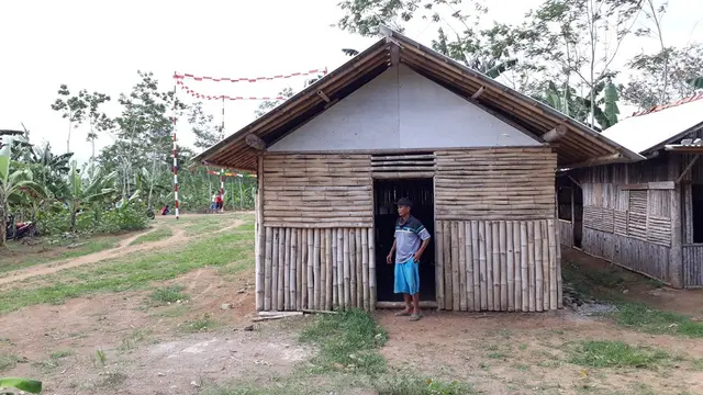 Posko perjuangan warga Cikuya, Bantarsari, Cilacap, usai kehilangan tanah pada 1965 lantaran dituduh PKI. (Foto: Liputan6.com/Muhamad Ridlo)