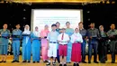 Penghargaan dan Beasiswa ini diberikan dalam rangka implementasi kurikulum kebaharian di Balai Samudera, Jakarta, Jumat (13/06/14). (Liputan6.com/Faizal Fanani)