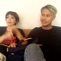Usia pernikahan yang memasuki 8 tahun, Nirina Zubir dan  Ernest Ferdian tetap romantis.