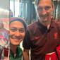 Keseruan Rizky Billar nonton pertandingan Liverpool vs Manchester United di Thailand. (Sumber: Instagram/rizkybillar)