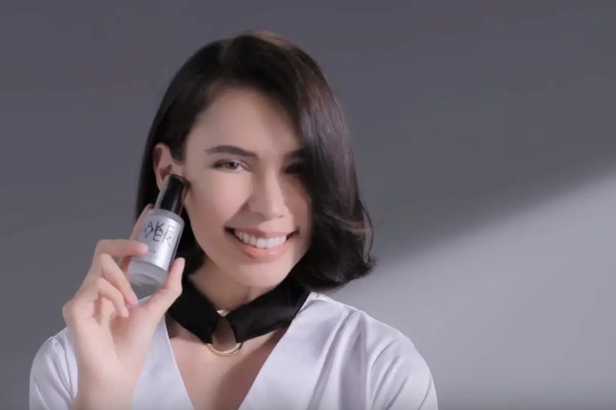 Trik Make Up Penting dengan Make Over Powerskin