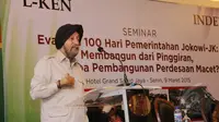 HS.Dillon saat menghadiri seminar "Evaluasi 100 Hari Pemerintahan Jokowi-JK. Membangun dari Pinggiran, Mengapa Pembangunan Perdesaan Macet?", Jakarta, Senin (9/3/2015). (Liputan6.com/Helmi Afandi)