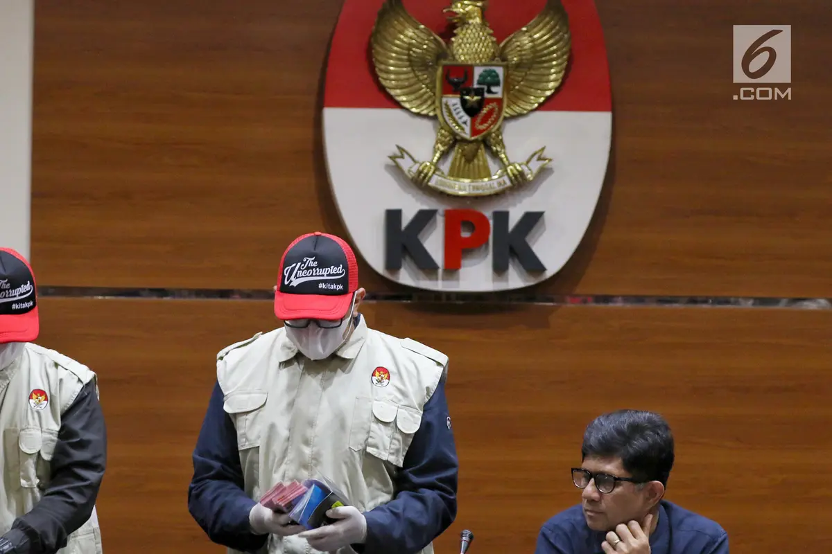Bebaskan Terdakwa, KPK Tunjukkan Barang Bukti Suap Hakim Balikpapan