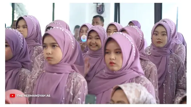 10 Momen Ashanty Hadiri Wisuda Kelulusan Anak Angkatnya, Penuh Bahagia