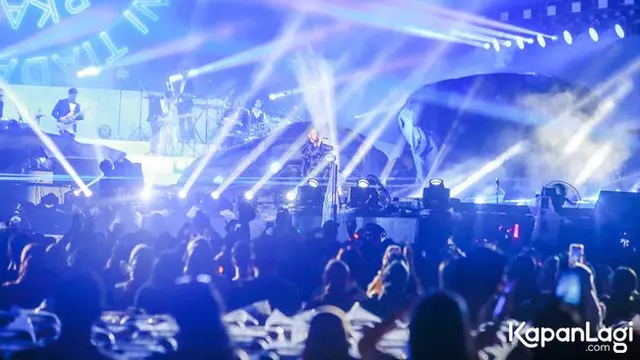 7 Potret Raisa Sukses Gelar Konser di SUGBK, Jadi Penyanyi Solo Wanita Pertama