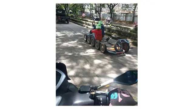 Model Kendaraan Driver Ojek Online Saat Bawa Penumpang Ini Bikin Ngakak