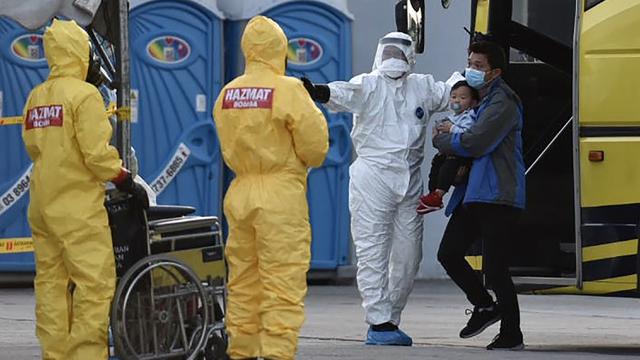 Warga Malaysia dari Wuhan Tiba di Bandara Kuala Lumpur