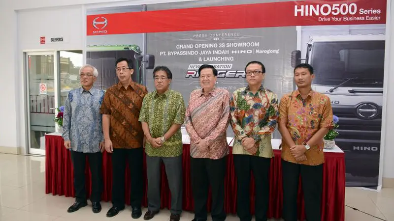 Hino Buka Diler Baru di Bekasi