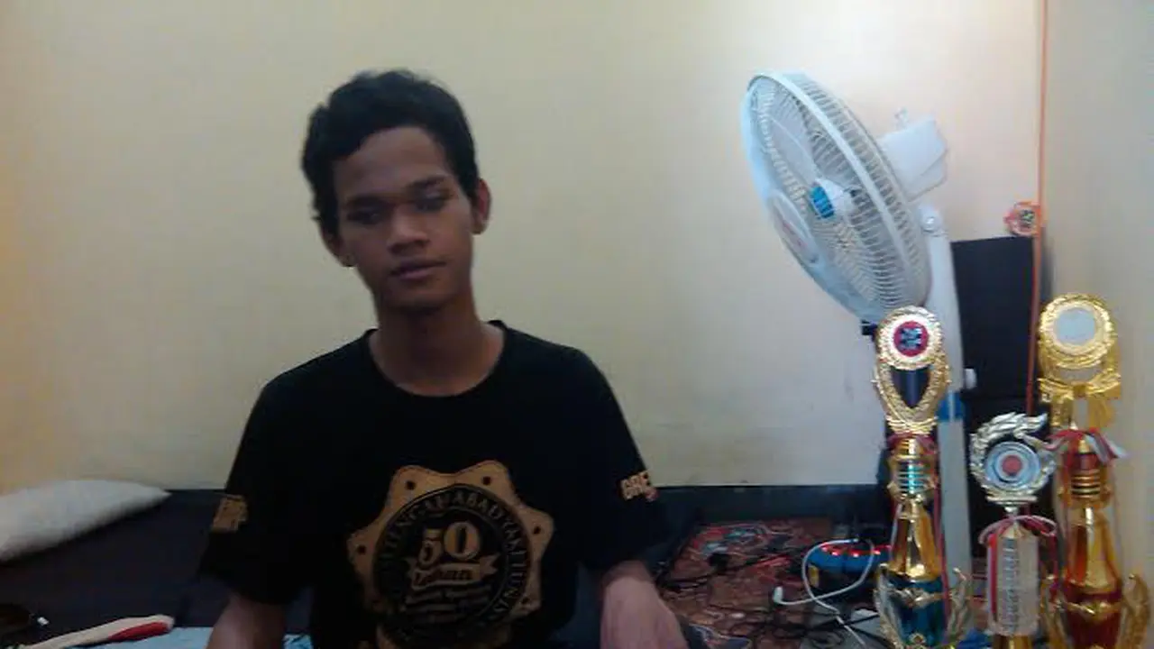 Slamet, Pelajar Tuna Netra yang Juara Tenis Meja