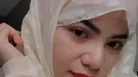 Dinar Candy Berkomitmen Kenakan Hijab Selama Ramadan