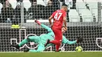 Pemain Monza Dany Mota mencetak gol ke gawang Juventus pada pertandingan sepak bola Liga Italia di Allianz Stadium, Turin, Italia, 29 Januari 2023. Juventus makin terpuruk usai kalah 0-2 dari Monza. (Marco Alpozzi/LaPresse via AP)