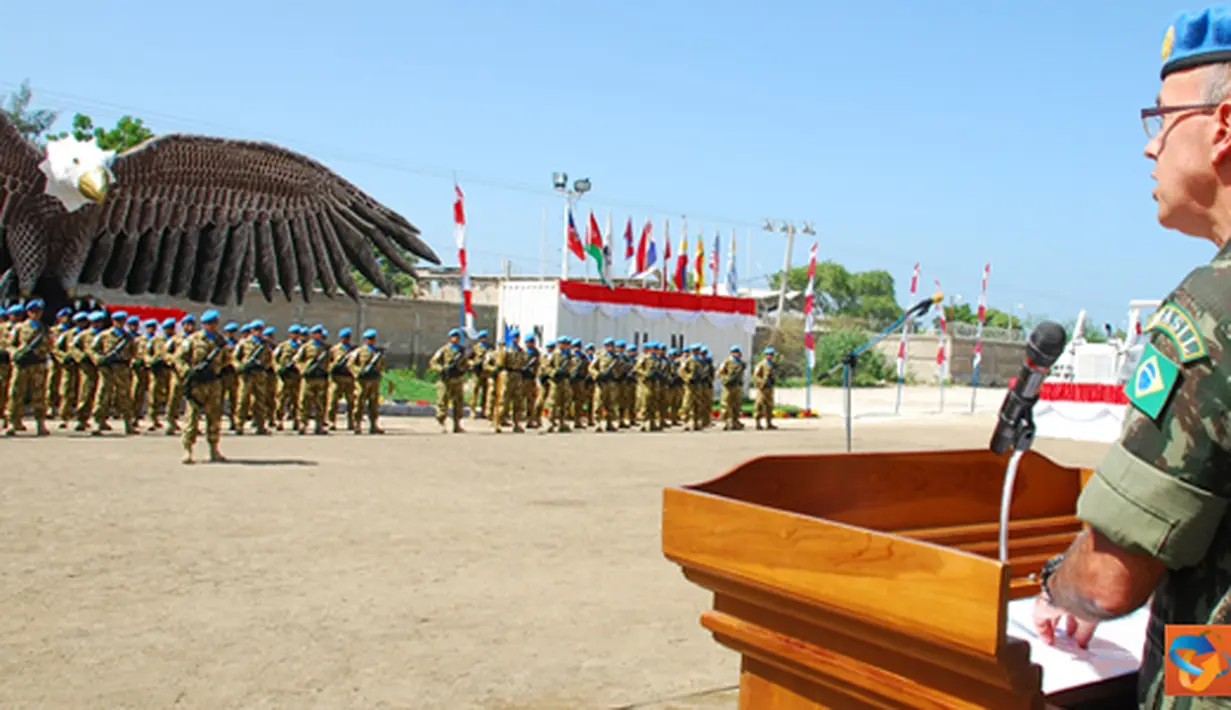 Citizen6, Haiti: Sekitar 167 Prajurit TNI yang tergabung dalam Satgas Kontingen Garuda XXXII-A/MINUSTAH di bawah pimpinan Letkol Czi Winarno (Akmil 1993) menerima penghargaan medali PBB pada, Senin (3/9). (Pengirim: Badarudin Bakri)