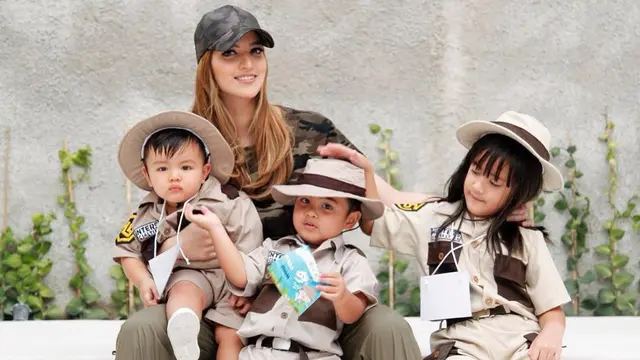 [Bintang] Nia Ramadhani