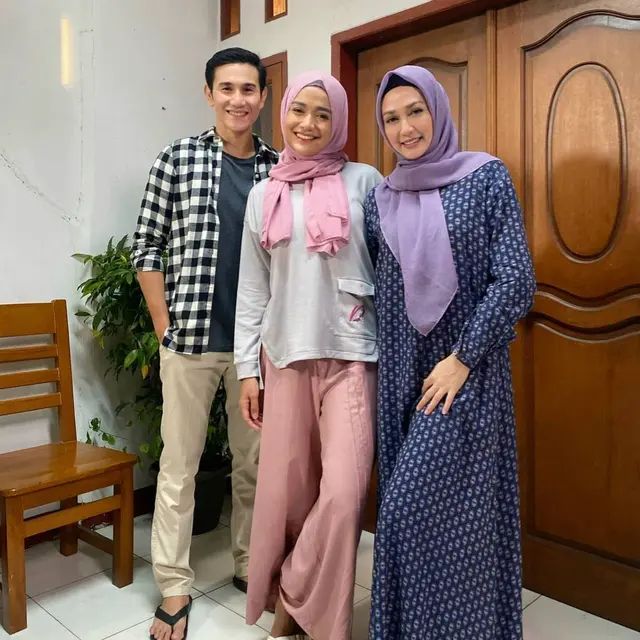 Main Sinetron Lagi, Ini 7 Potret Vino G Bastian di Lokasi Syuting