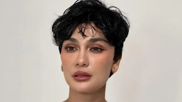 Luna Maya potong rambut pendek. (credit:instagram.com/hairbyranggayusuf)