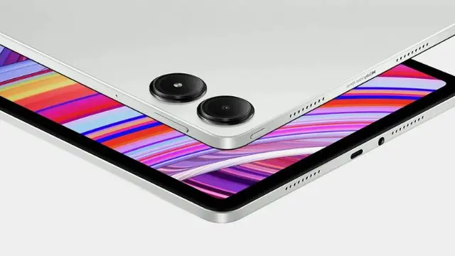 Desain Stylish dengan Dual Kamera dan Posisi Webcam ala Laptop